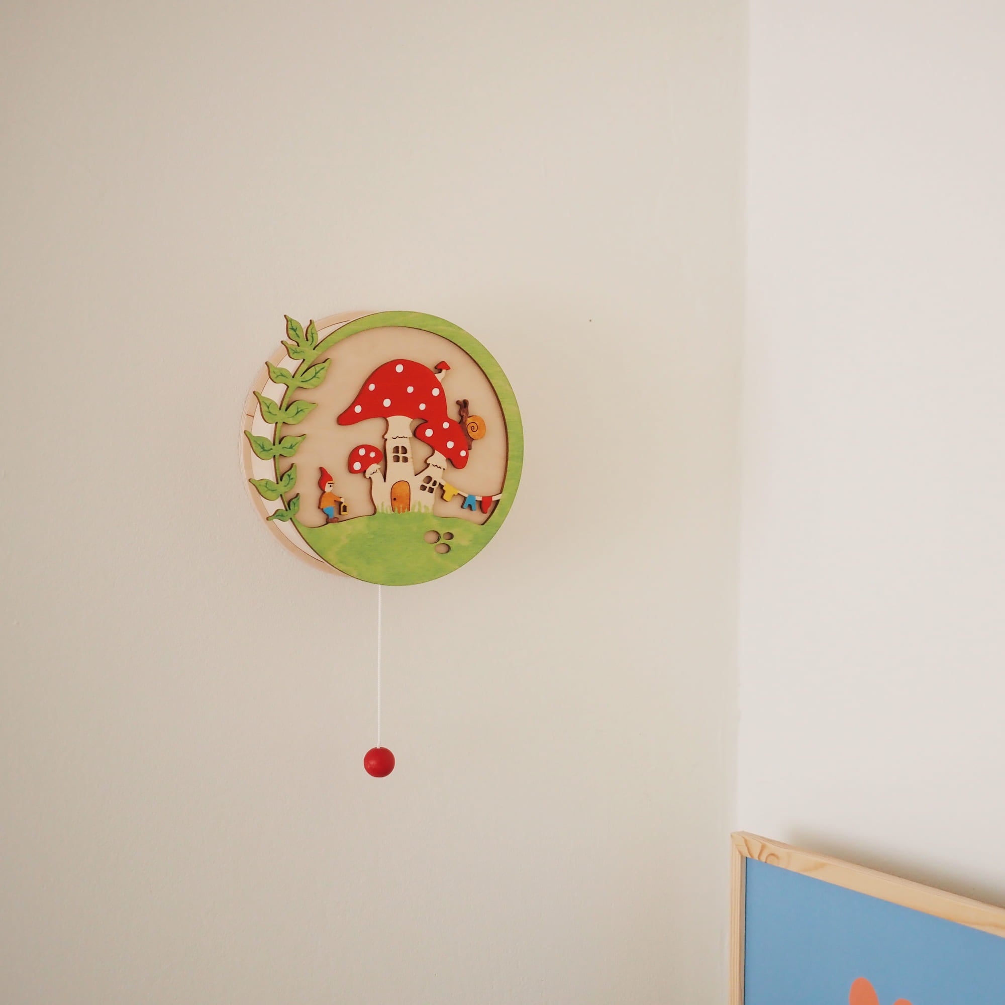 Houten muziekdoosje met paddenstoel voor babykamer of kinderkamer