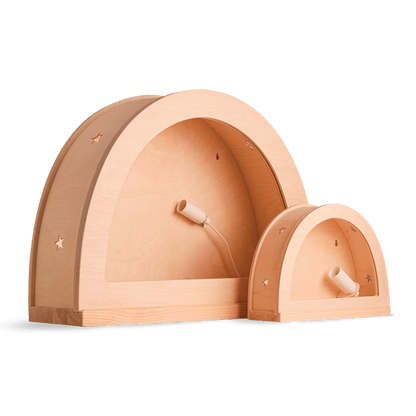 Houten silhouetlamp standaard en groot formaat naast elkaar