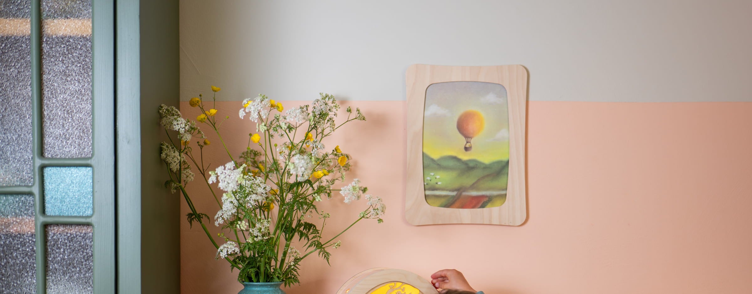 Houten wissellijst met print voor kinderkamer en getuigschrift