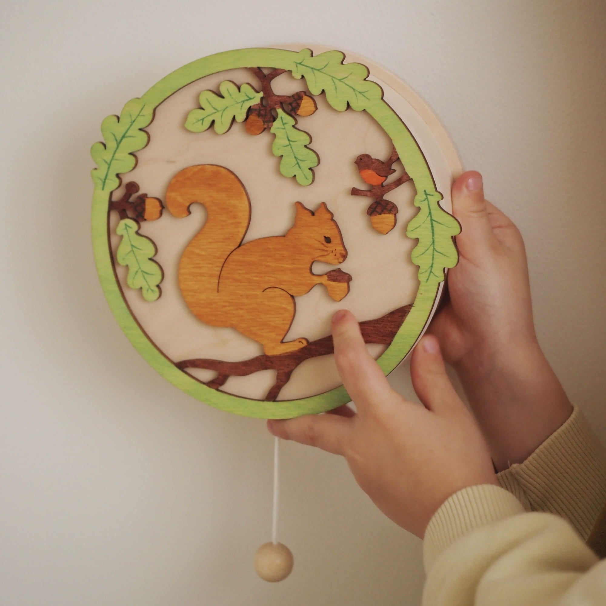 Houten muziekdoosje met Eekhoorn voor babykamer of kinderkamer